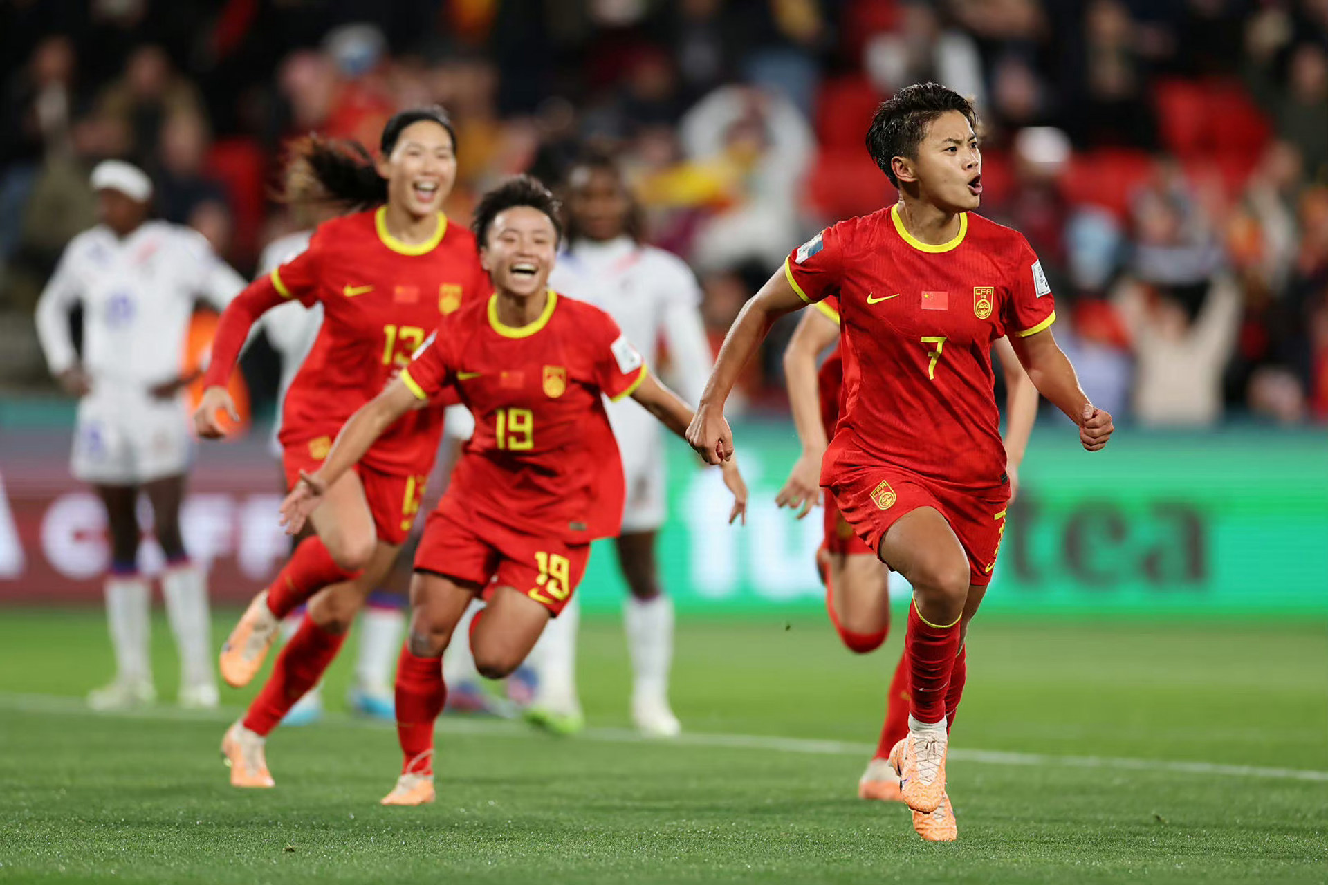 中国女足风采出众,凭借优异表现独领风骚(放得开的女人的表现) 中国女足风采出众,凭借优异表现独领风骚(放得开的女人的表现)